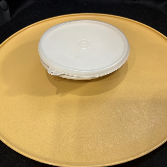 Vintage TUPPERWARE DIP N SERVE Tray/Bowl Set Harvest Gold - Picture 1 of 4